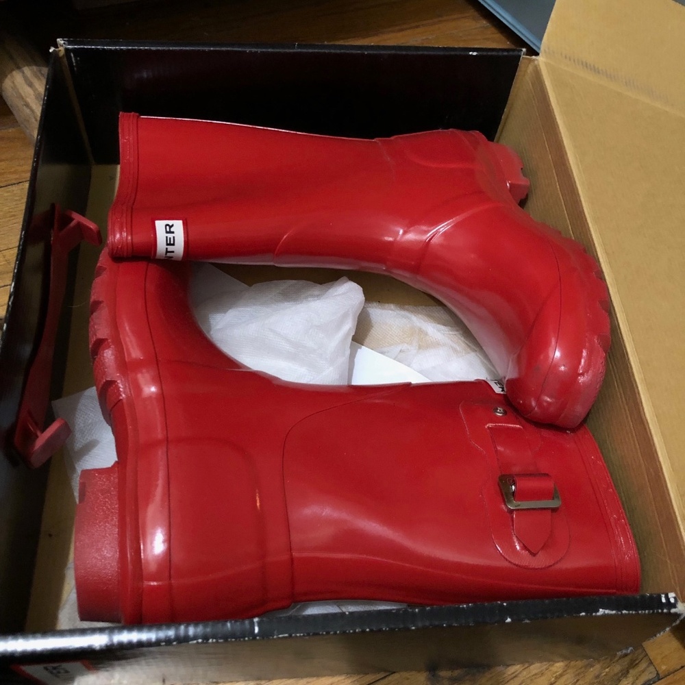 Hunter Waterproof "Wellie"Short  Rain Boot - Size 7